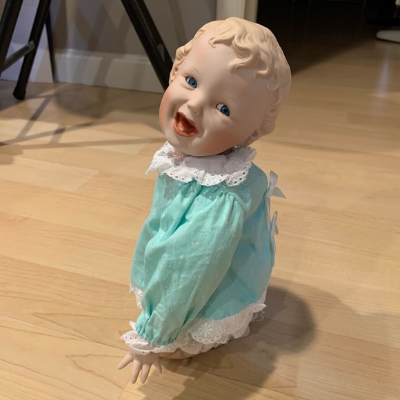 The Ashton- Drake Galleries Doll - Picture 1 of 5